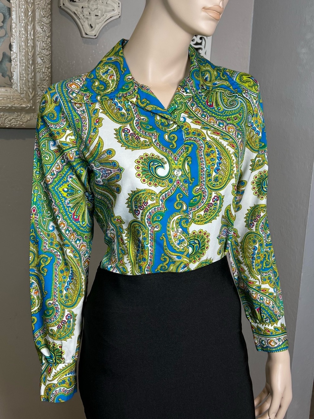 Vintage 1970’s Paisley Print Button-Up Blouse in Green & Blue